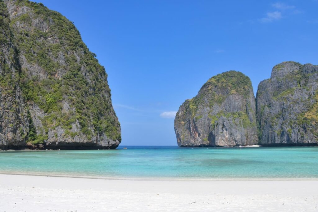 Phi Phi Island Tour by Big Boat Full Day Trip