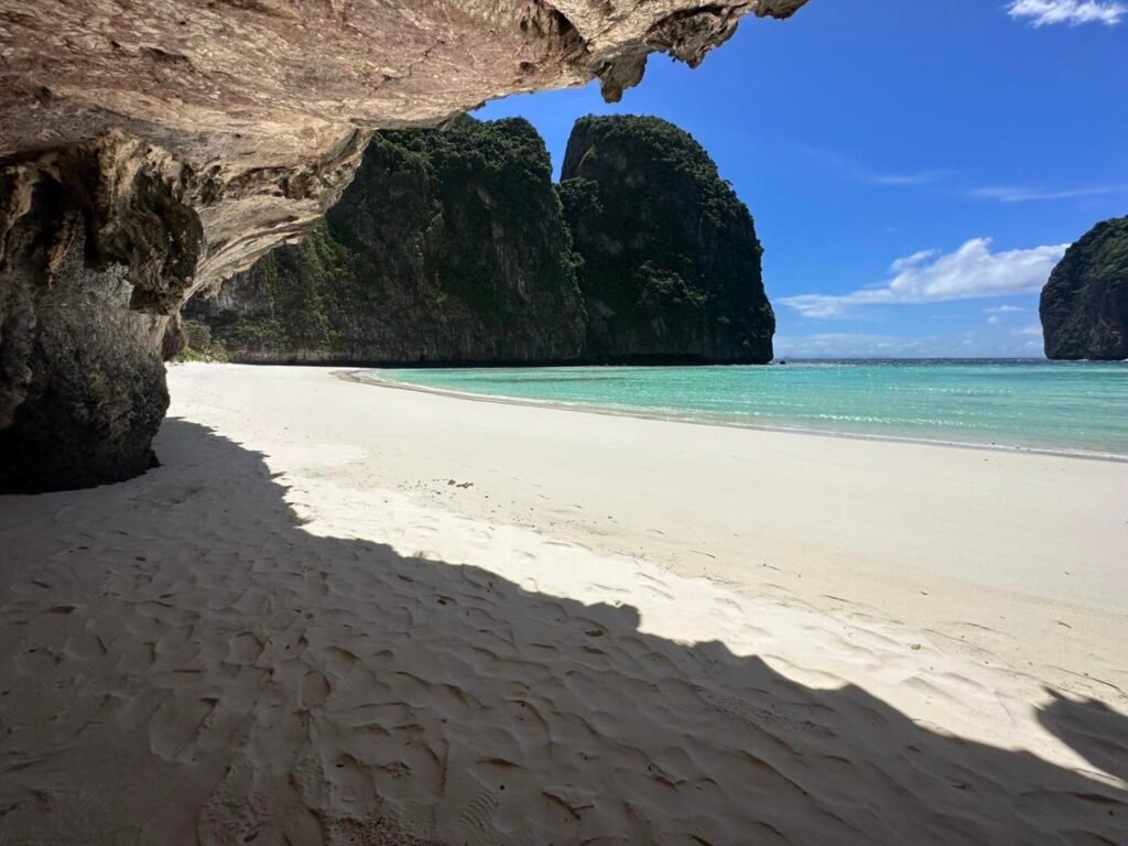 Phi Phi Island Tour by Big Boat Full Day Trip