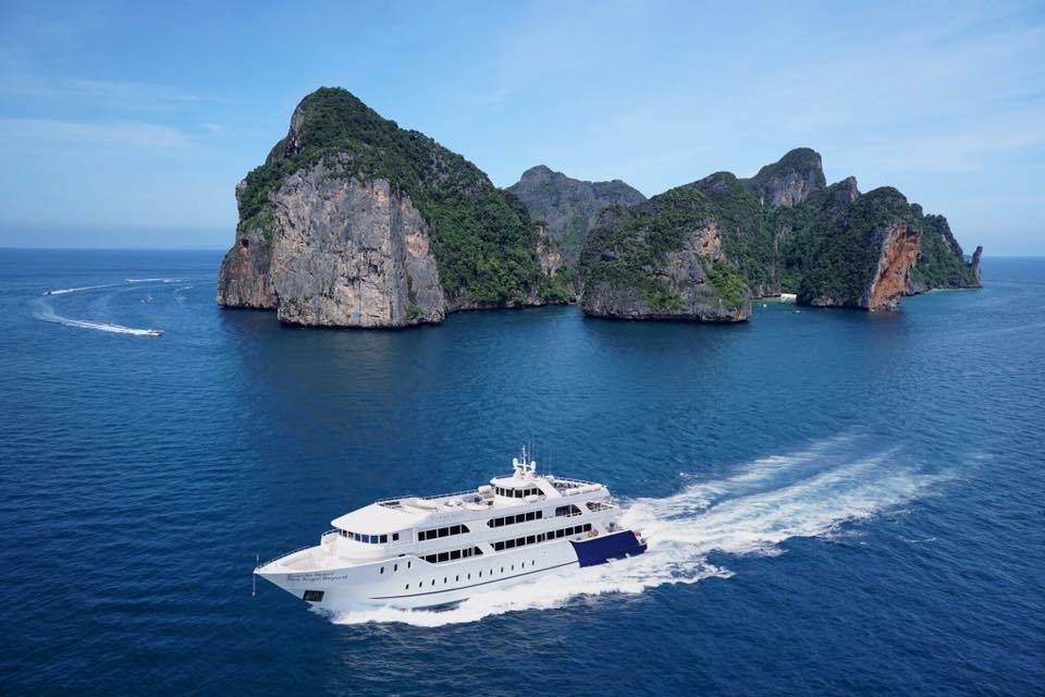 Phi Phi Island Tour by Big Boat Full Day Trip